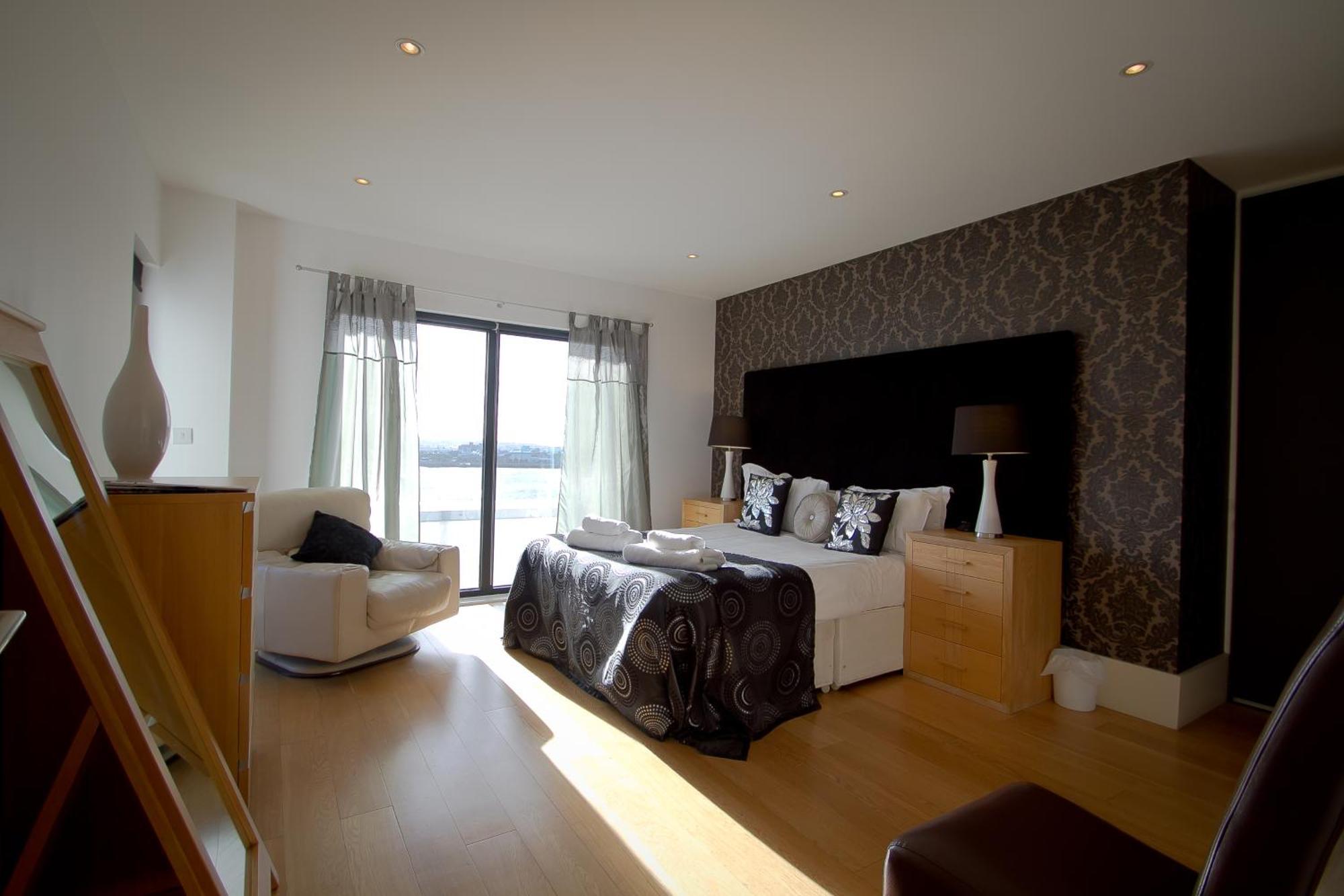Aparthotel Merchant Quarters 4*