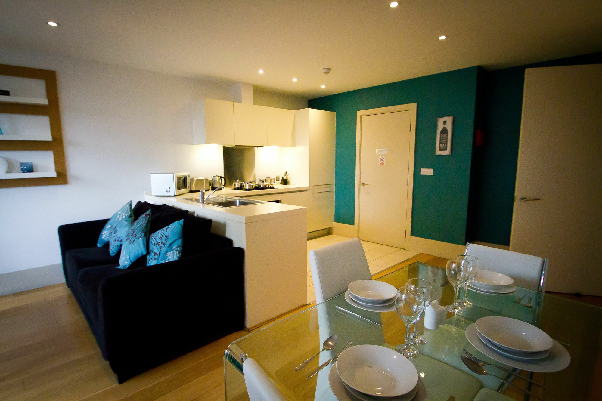 Aparthotel Merchant Quarters 4*